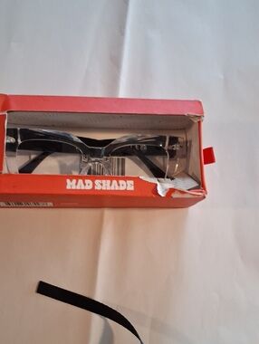 Mad Shade Black Cat-Eye Glasses